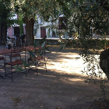 MézoarguesMas Moineau住宿加早餐旅馆 外观 照片